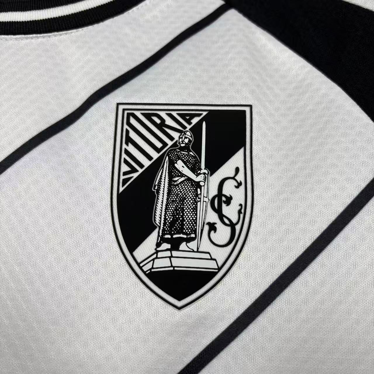 Camisola Vitoria Principal 26 27 2